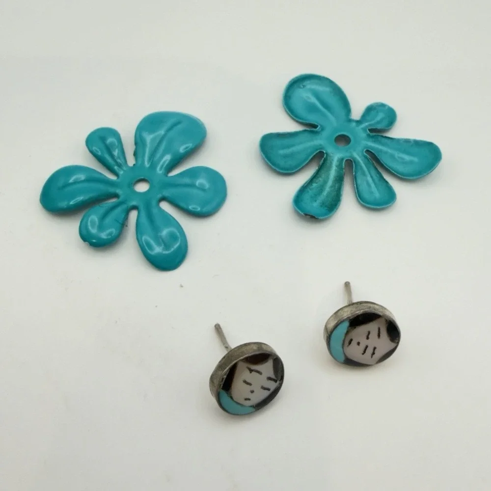 Vintage Zuni Women Face Turquoise Inlay Stud Earrings Pop Art Mod Addition Read